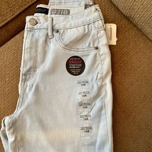 Aeropostale High Waisted Ankle Jegging- NWT